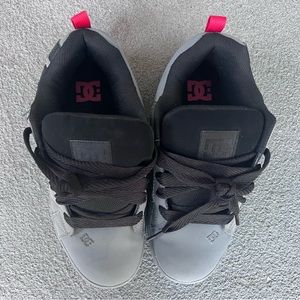 dc shoes men’s 8/ women’s 9.5